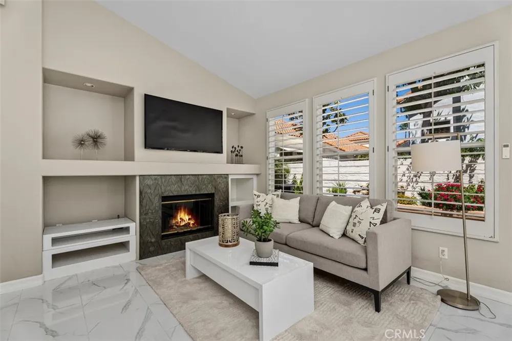 21256 Cancun Mission Viejo, CA 92692