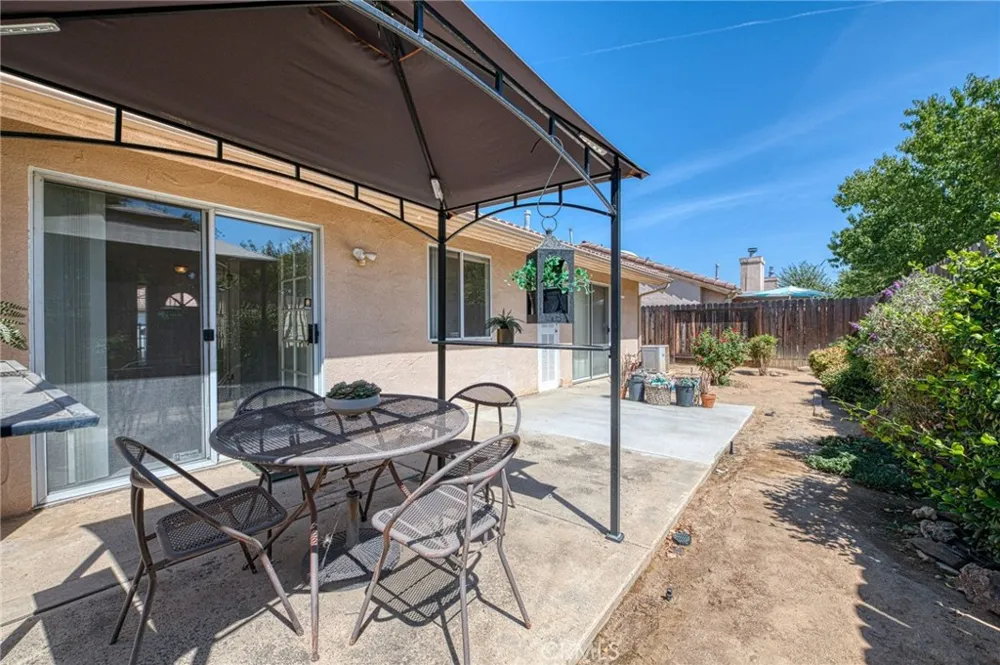 6706 Chestnut Fresno, CA 93710