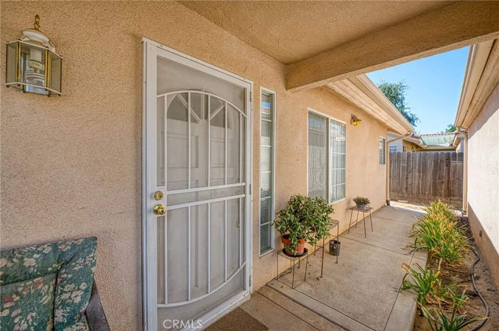 6706 Chestnut Fresno, CA 93710