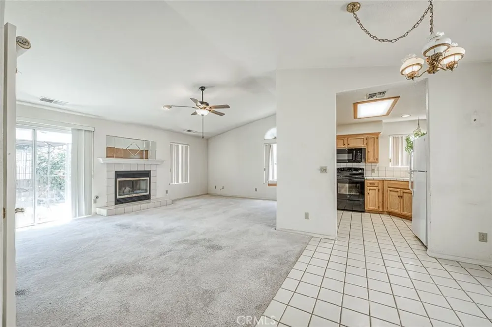 6706 Chestnut Fresno, CA 93710