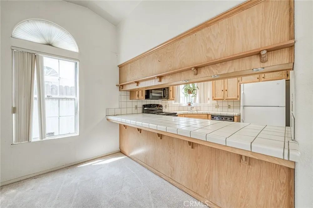 6706 Chestnut Fresno, CA 93710