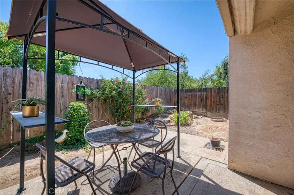 6706 Chestnut Fresno, CA 93710