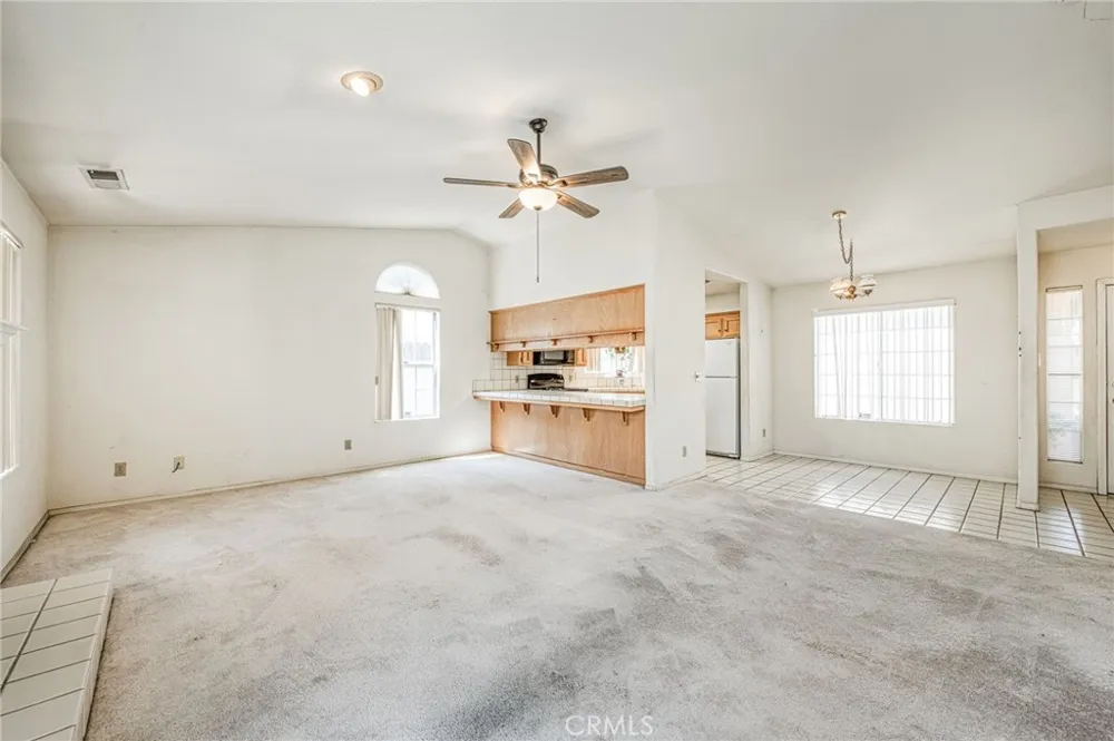 6706 Chestnut Fresno, CA 93710