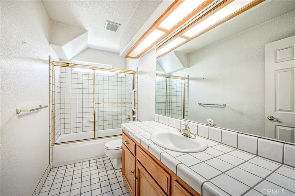 6706 Chestnut Fresno, CA 93710