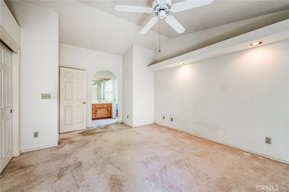 6706 Chestnut Fresno, CA 93710