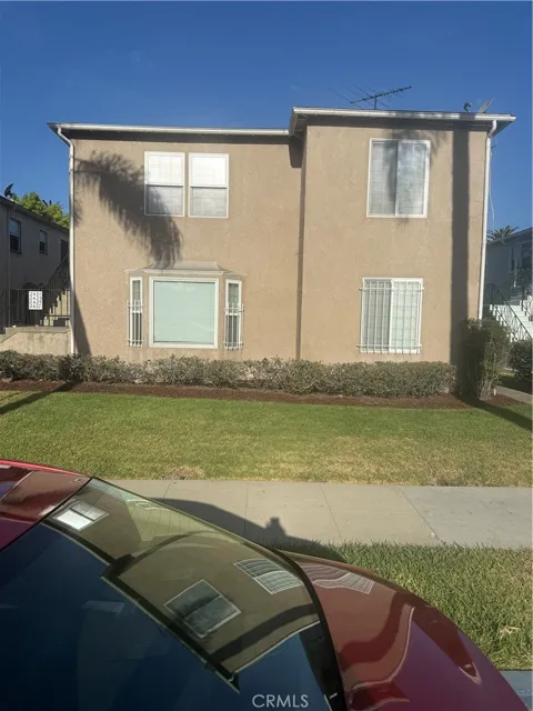 2421 Magnolia