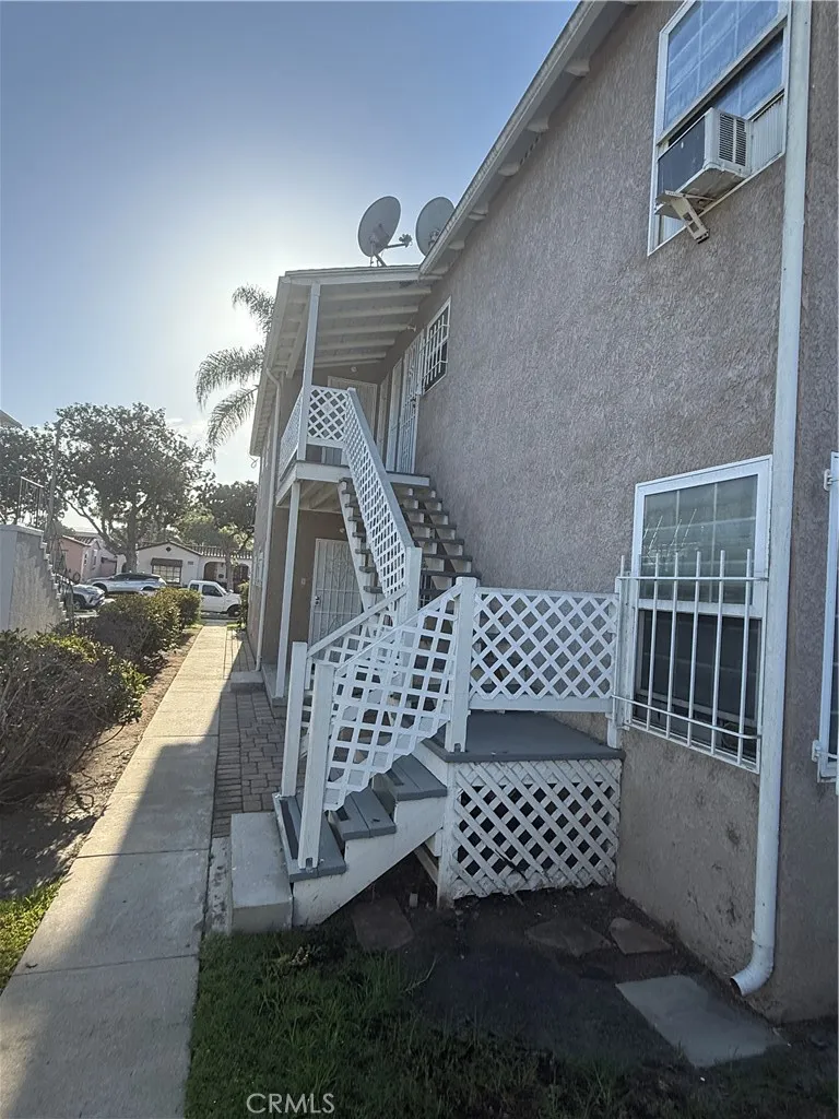 2421 Magnolia Long Beach, CA 90806