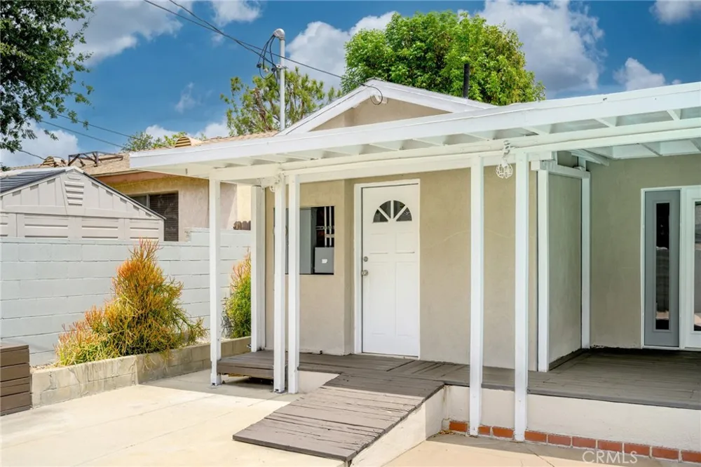 11555 Collett Ave Granada Hills, CA 91344