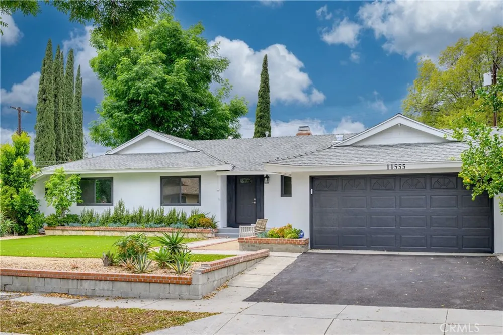 11555 Collett Ave Granada Hills, CA 91344
