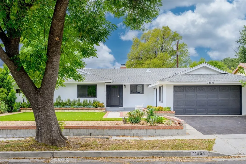 11555 Collett Ave Granada Hills, CA 91344
