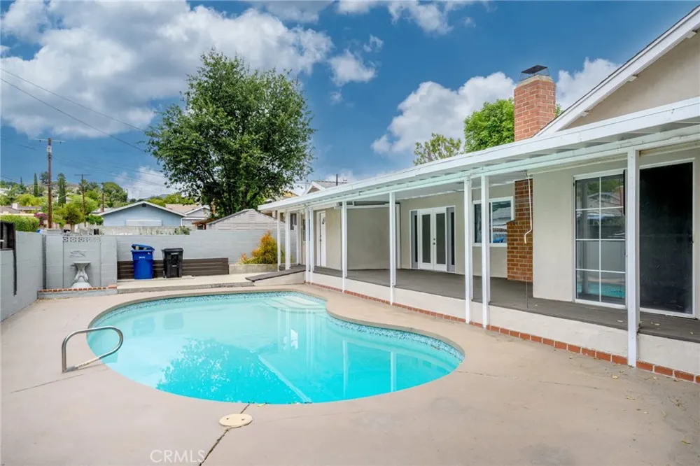 11555 Collett Ave Granada Hills, CA 91344