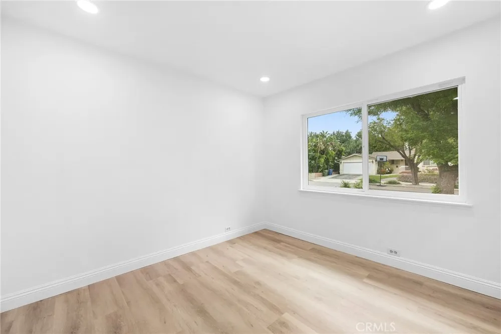 11555 Collett Ave Granada Hills, CA 91344