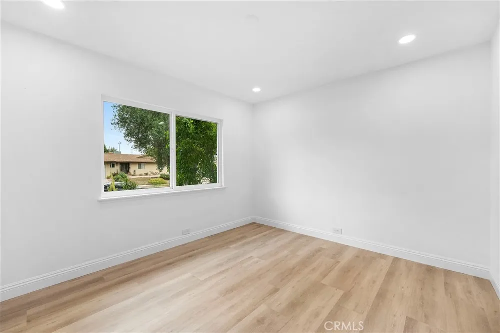 11555 Collett Ave Granada Hills, CA 91344