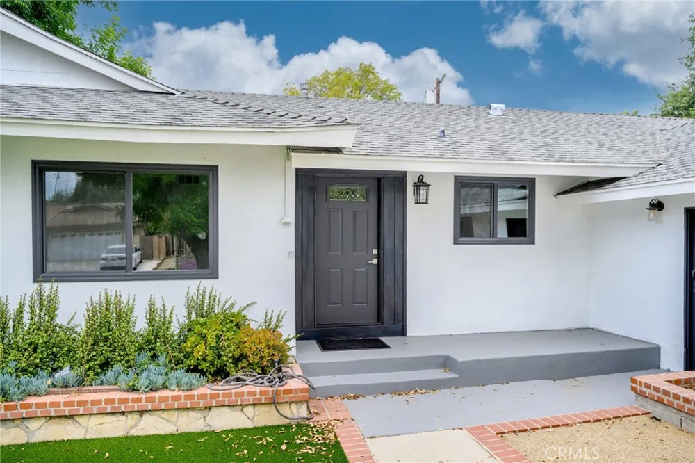 11555 Collett Ave Granada Hills, CA 91344
