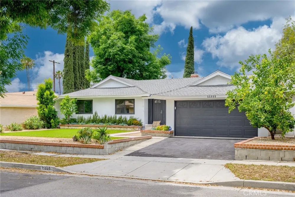 11555 Collett Ave Granada Hills, CA 91344