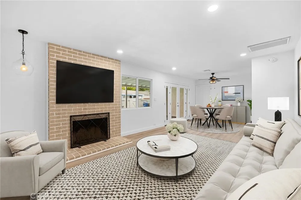 11555 Collett Ave Granada Hills, CA 91344