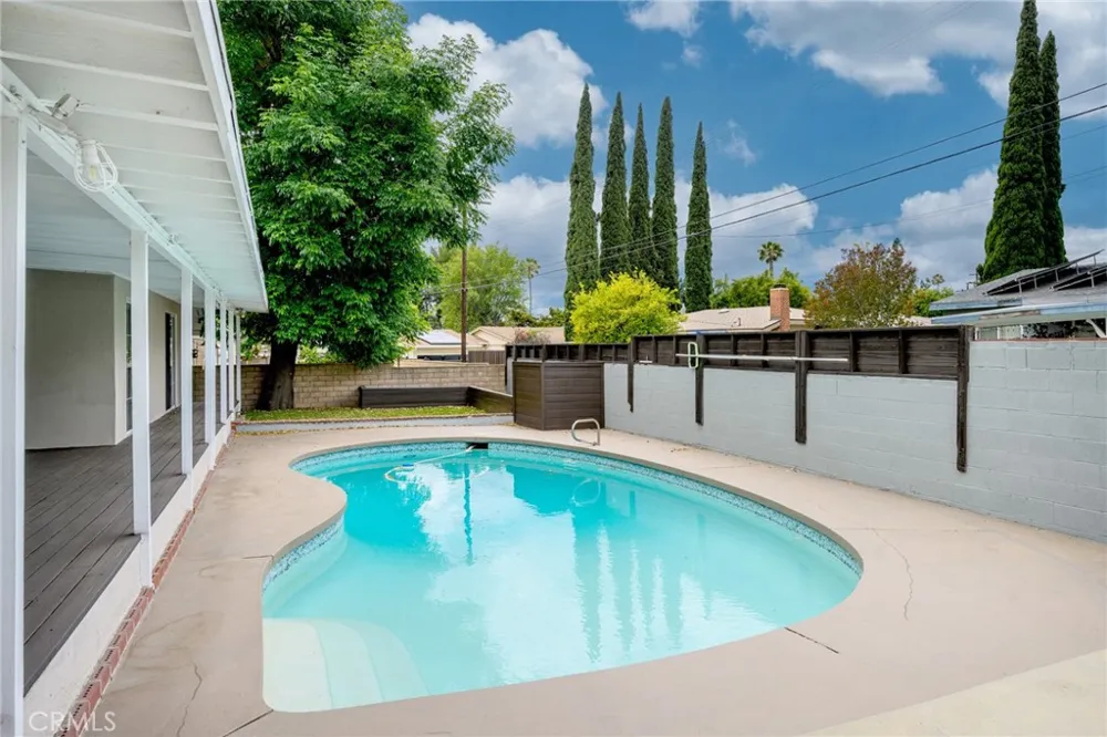 11555 Collett Ave Granada Hills, CA 91344