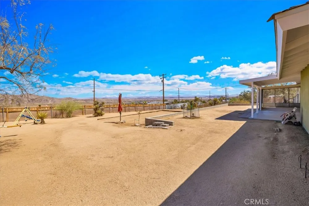 60796 Natoma Trail Joshua Tree, CA 92252