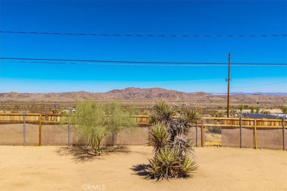 60796 Natoma Trail Joshua Tree, CA 92252