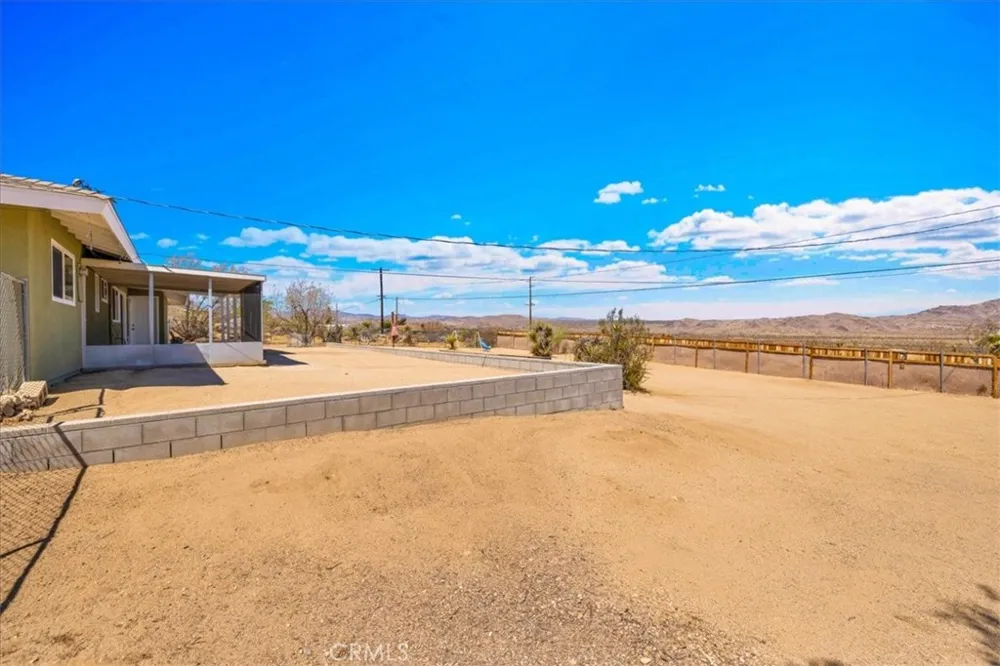 60796 Natoma Trail Joshua Tree, CA 92252