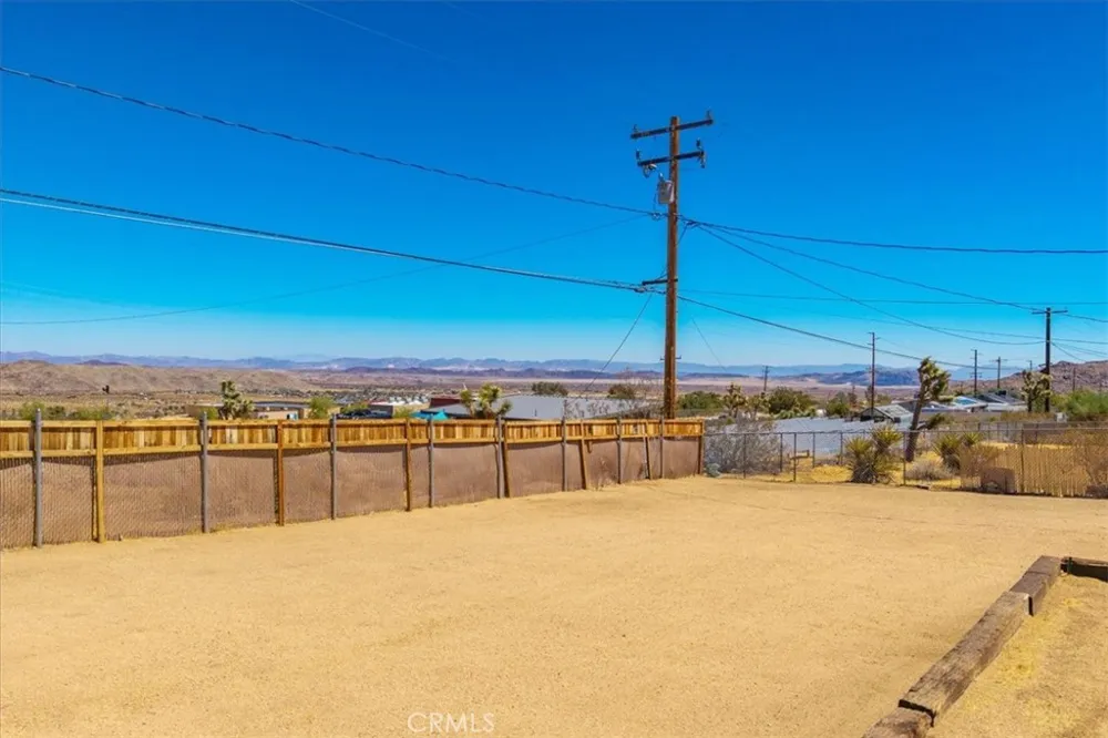 60796 Natoma Trail Joshua Tree, CA 92252