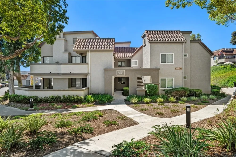 28081 Montecito #7 Laguna Niguel, CA 92677