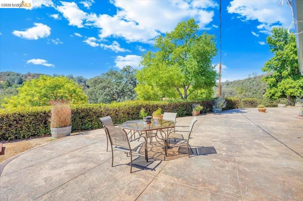 9790 O Neil Ct Jamestown, CA 95327