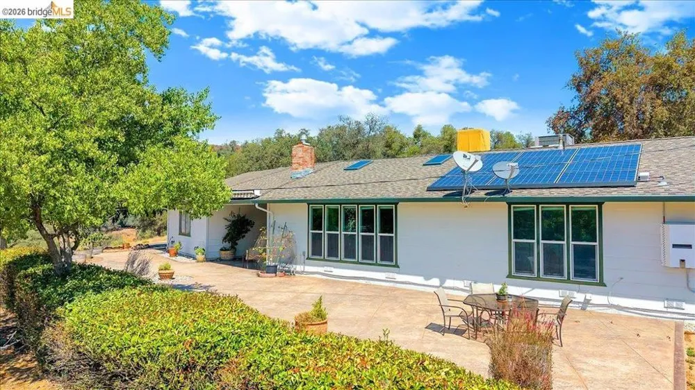 9790 O Neil Ct Jamestown, CA 95327