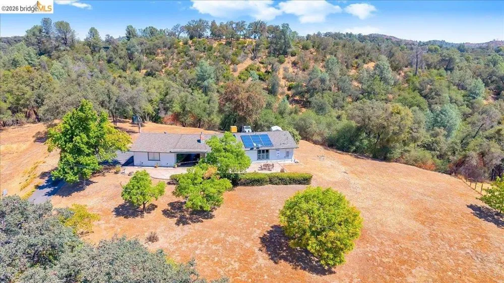 9790 O Neil Ct Jamestown, CA 95327