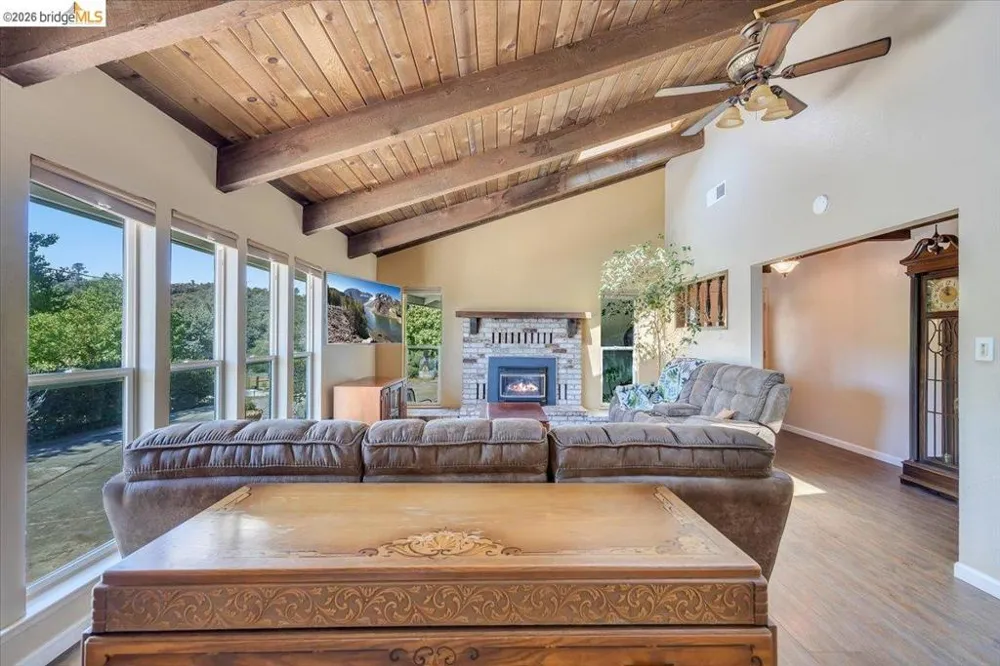 9790 O Neil Ct Jamestown, CA 95327