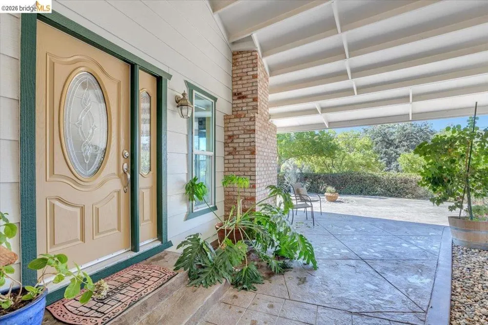 9790 O Neil Ct Jamestown, CA 95327