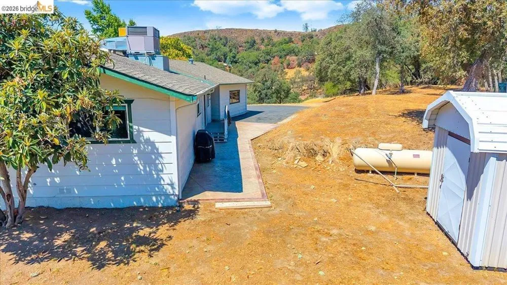9790 O Neil Ct Jamestown, CA 95327