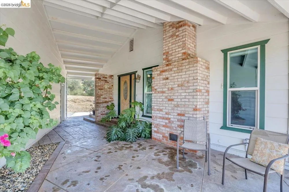 9790 O Neil Ct Jamestown, CA 95327