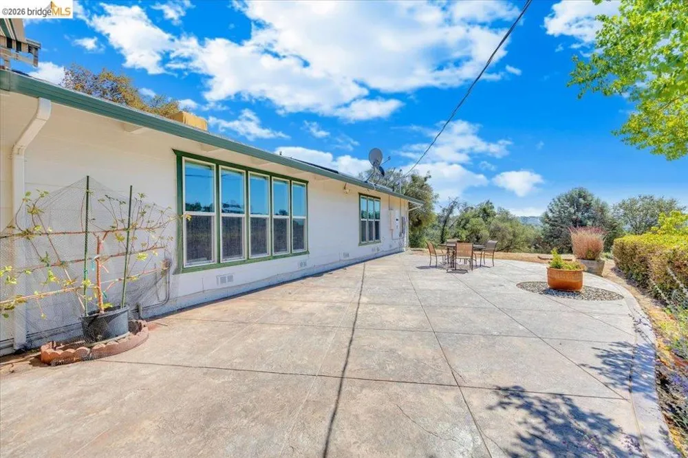 9790 O Neil Ct Jamestown, CA 95327