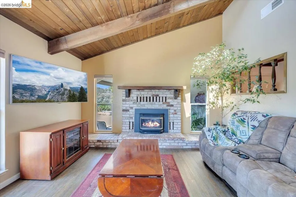 9790 O Neil Ct Jamestown, CA 95327