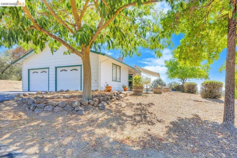 9790 O Neil Ct Jamestown, CA 95327