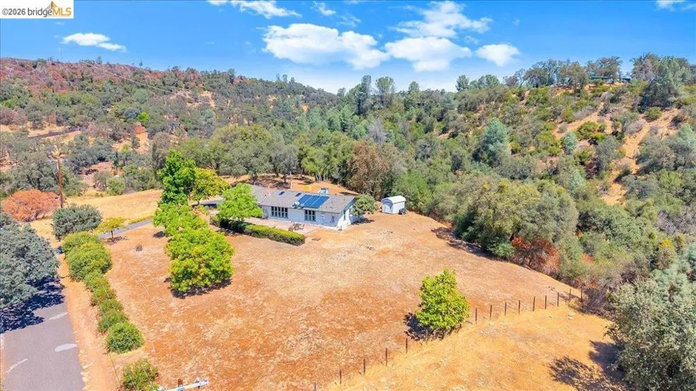 9790 O Neil Ct Jamestown, CA 95327