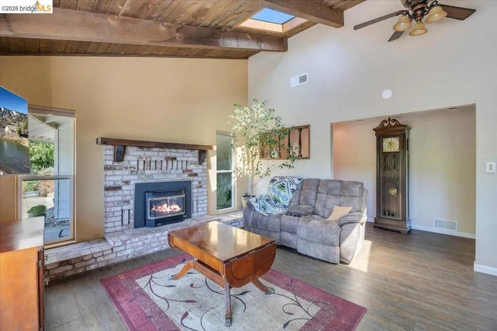 9790 O Neil Ct Jamestown, CA 95327