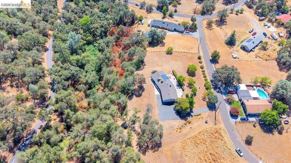 9790 O Neil Ct Jamestown, CA 95327
