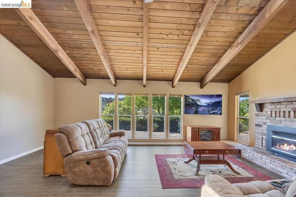 9790 O Neil Ct Jamestown, CA 95327