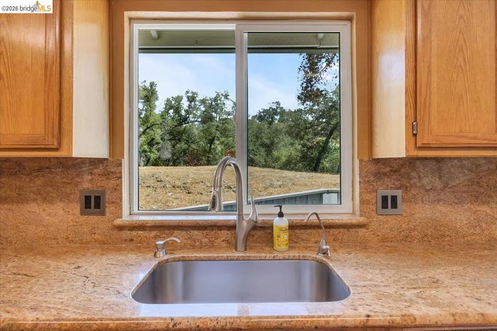 9790 O Neil Ct Jamestown, CA 95327