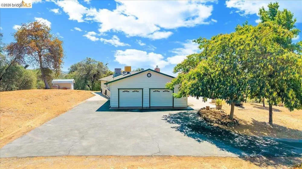 9790 O Neil Ct Jamestown, CA 95327