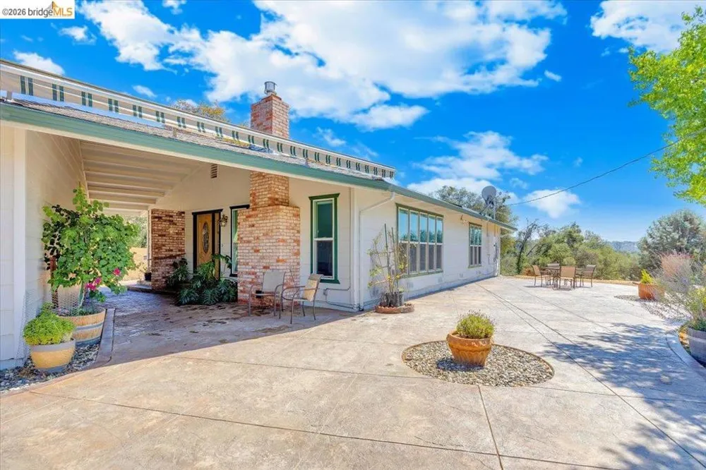 9790 O Neil Ct Jamestown, CA 95327