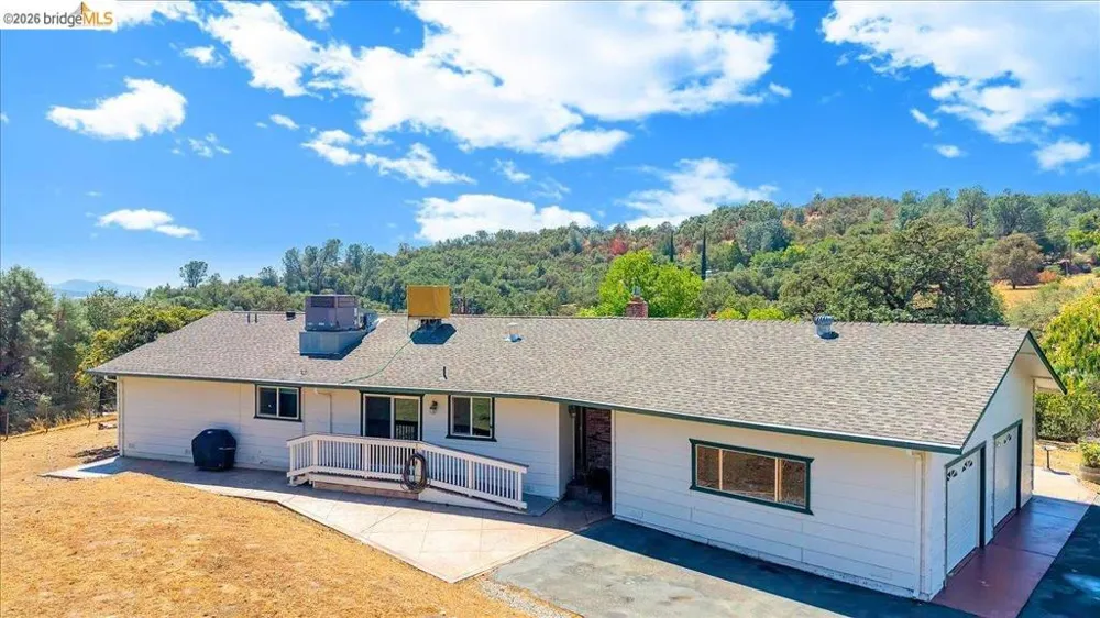 9790 O Neil Ct Jamestown, CA 95327