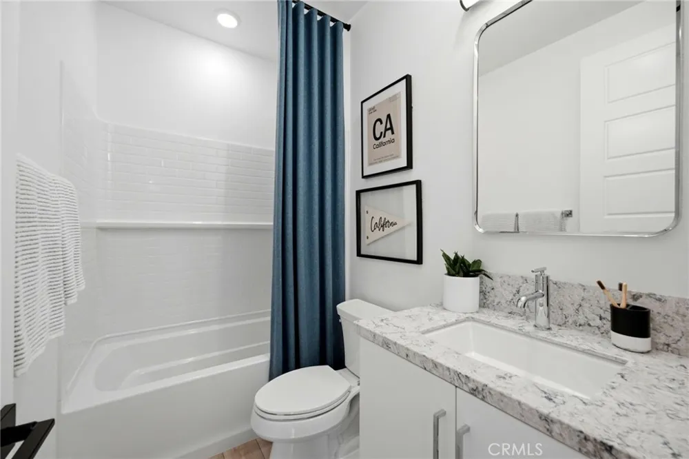 9315 Via Azul Pico Rivera, CA 90660