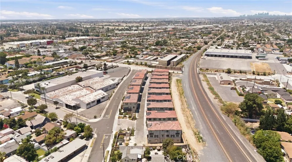 9315 Via Azul Pico Rivera, CA 90660