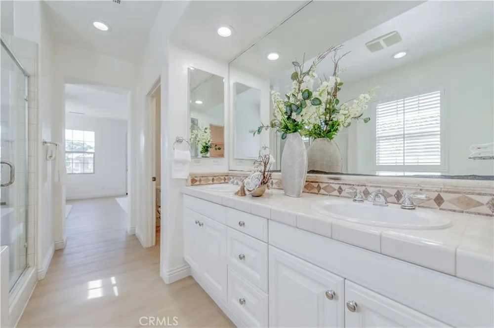 83 Twin Gables Irvine, CA 92620