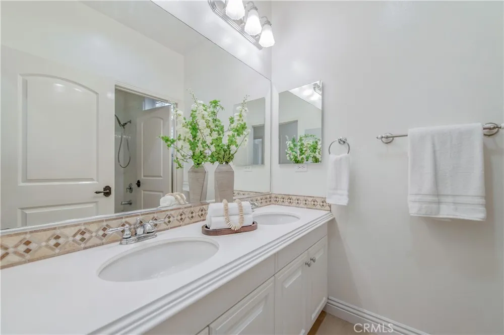 83 Twin Gables Irvine, CA 92620
