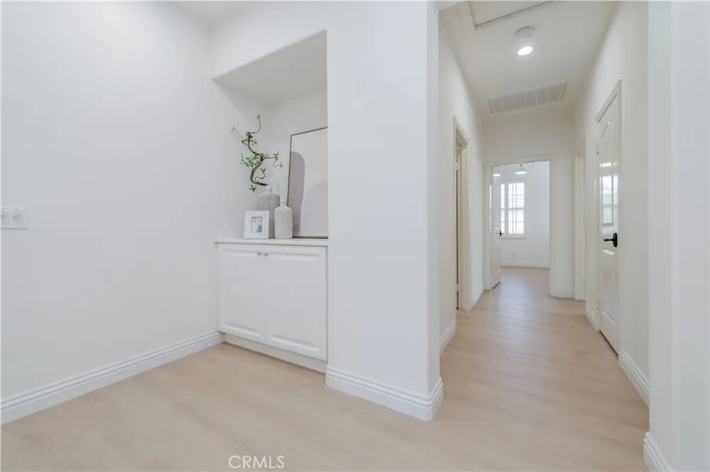 83 Twin Gables Irvine, CA 92620