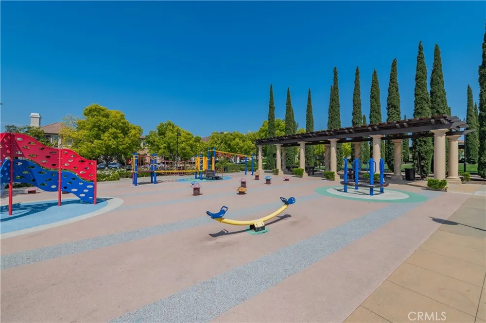 83 Twin Gables Irvine, CA 92620